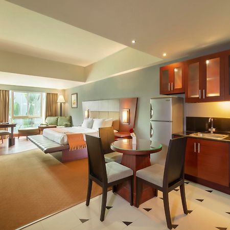 Blue Sky Hotel Balikpapan Екстер'єр фото