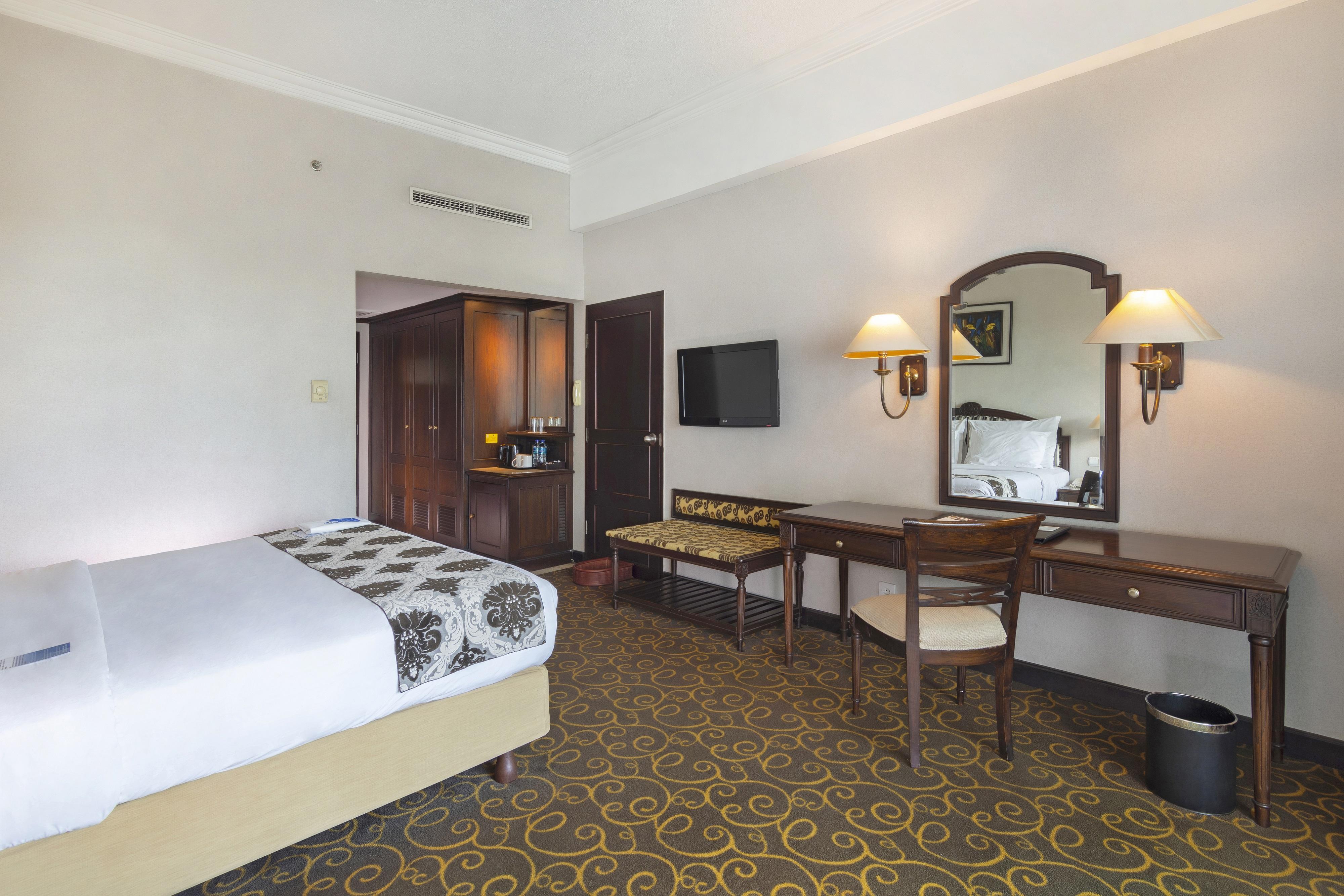 Blue Sky Hotel Balikpapan Екстер'єр фото