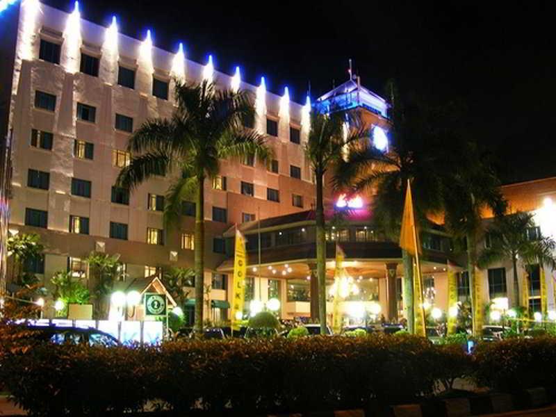 Blue Sky Hotel Balikpapan Екстер'єр фото