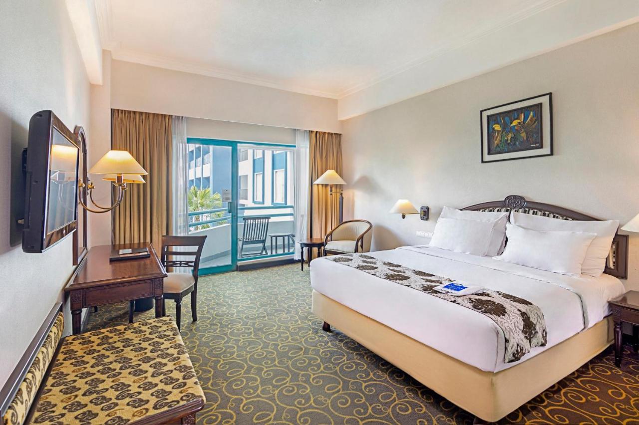 Blue Sky Hotel Balikpapan Екстер'єр фото