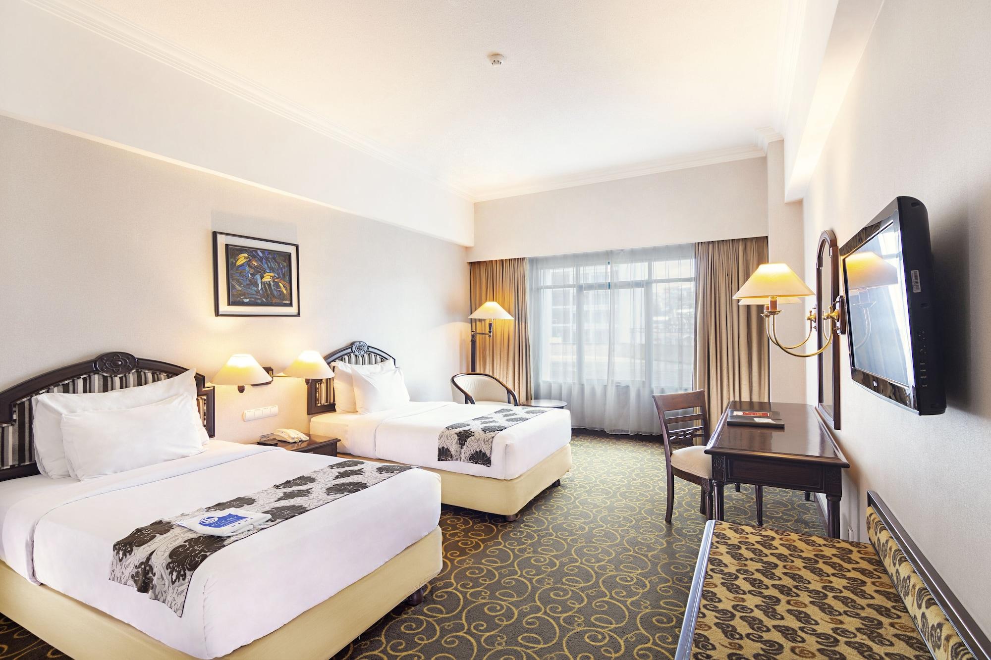 Blue Sky Hotel Balikpapan Екстер'єр фото