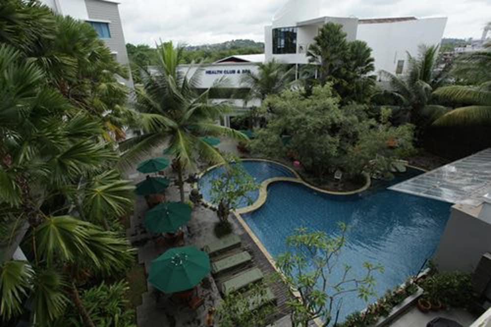 Blue Sky Hotel Balikpapan Екстер'єр фото