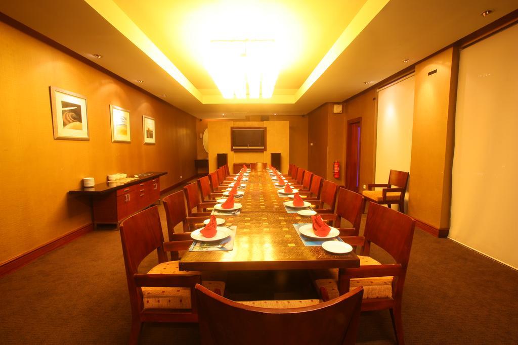 Blue Sky Hotel Balikpapan Екстер'єр фото
