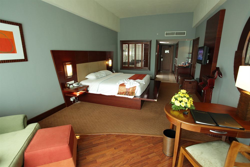 Blue Sky Hotel Balikpapan Екстер'єр фото